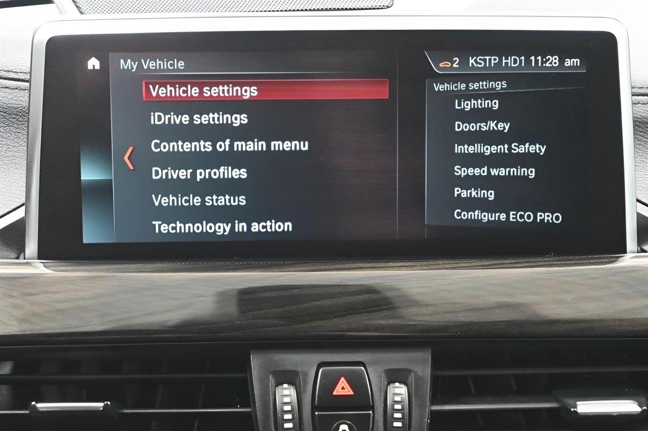 BMW X1 xDrive28i Sports Activity Vehicle 2021
