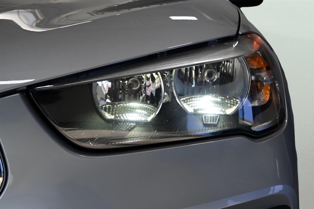 BMW X1 xDrive28i Sports Activity Vehicle 2021