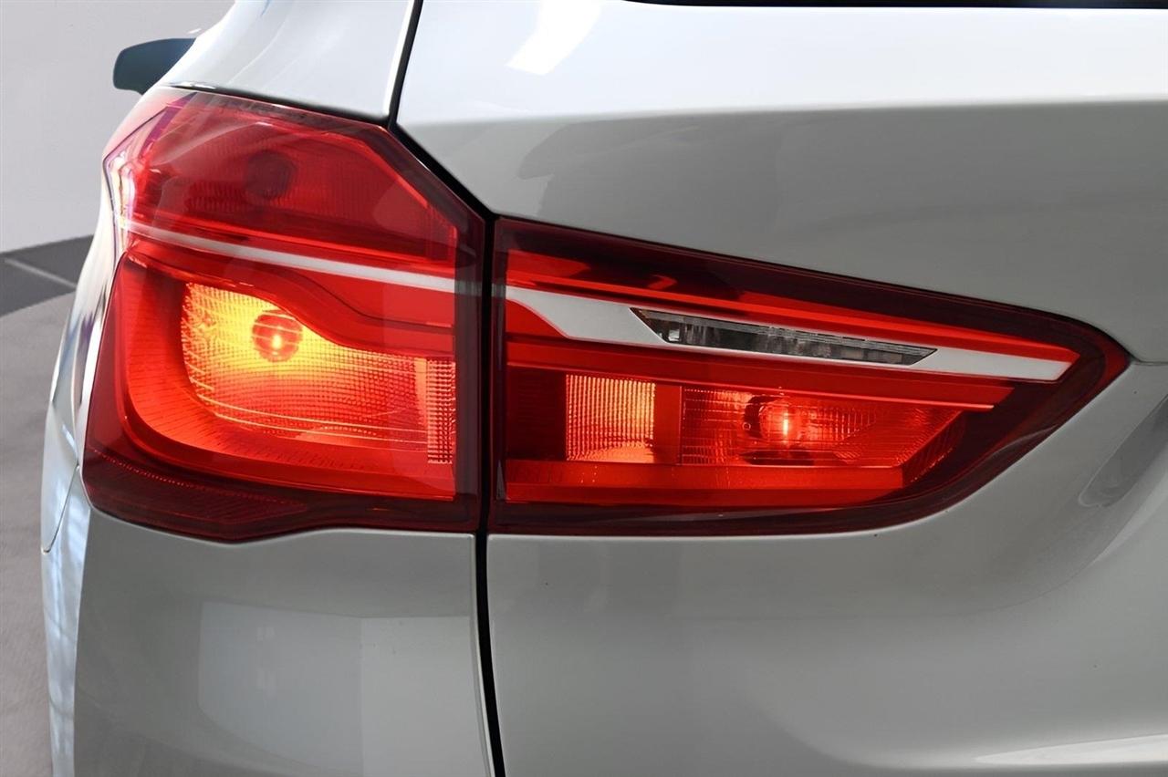 BMW X1 xDrive28i Sports Activity Vehicle 2021