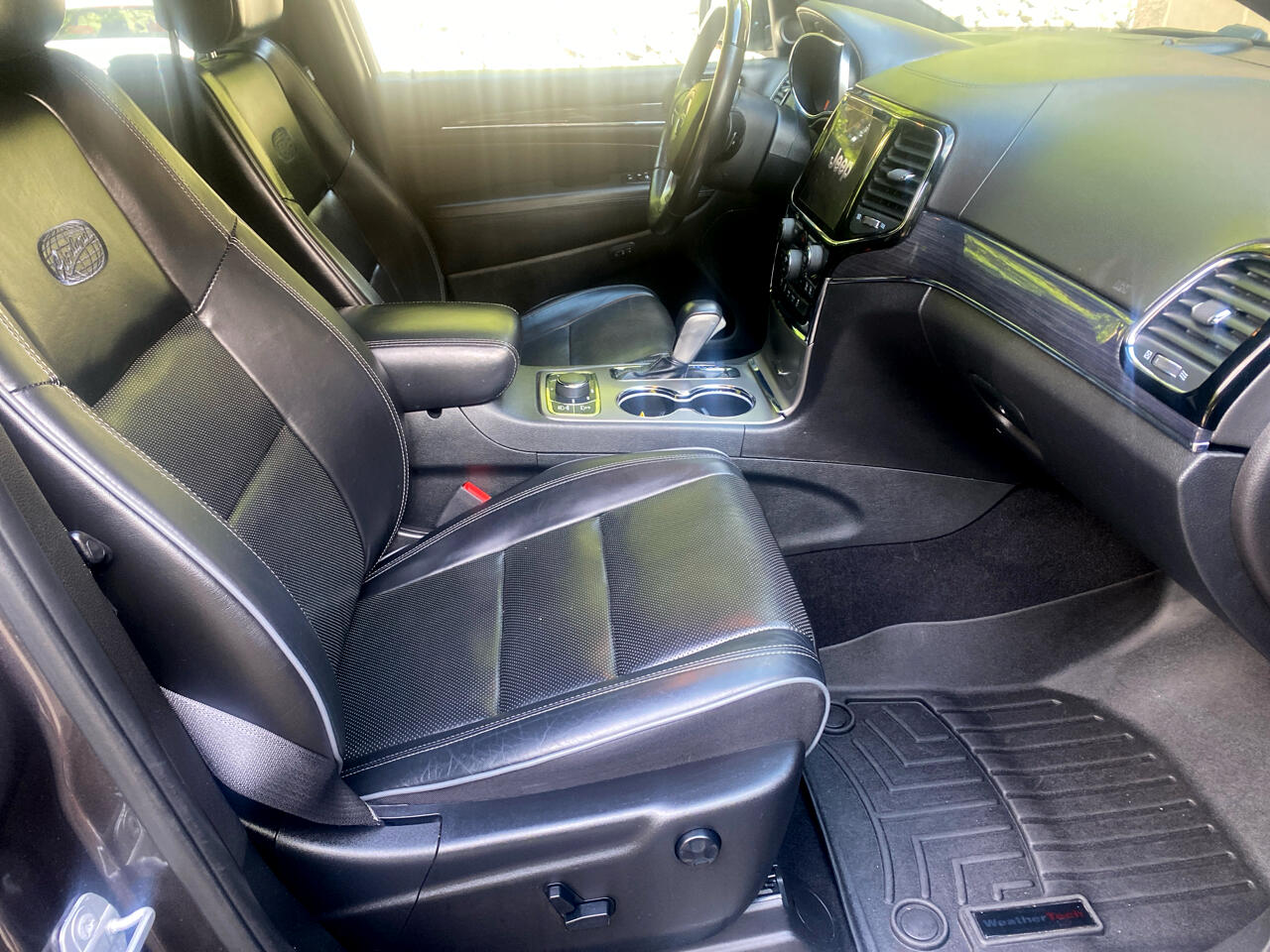 Jeep Grand Cherokee Overland 4WD 2020 Jeep Grand Cherokee Overland 4WD 2020