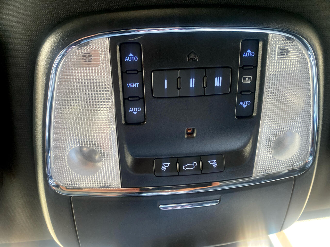 Jeep Grand Cherokee Overland 4WD 2020 Jeep Grand Cherokee Overland 4WD 2020