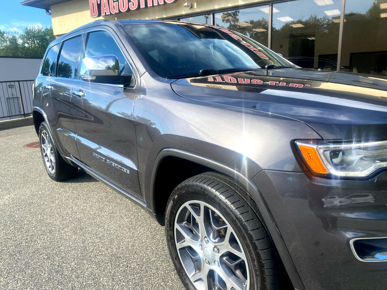 Jeep Grand Cherokee Overland 4WD 2020 Jeep Grand Cherokee Overland 4WD 2020