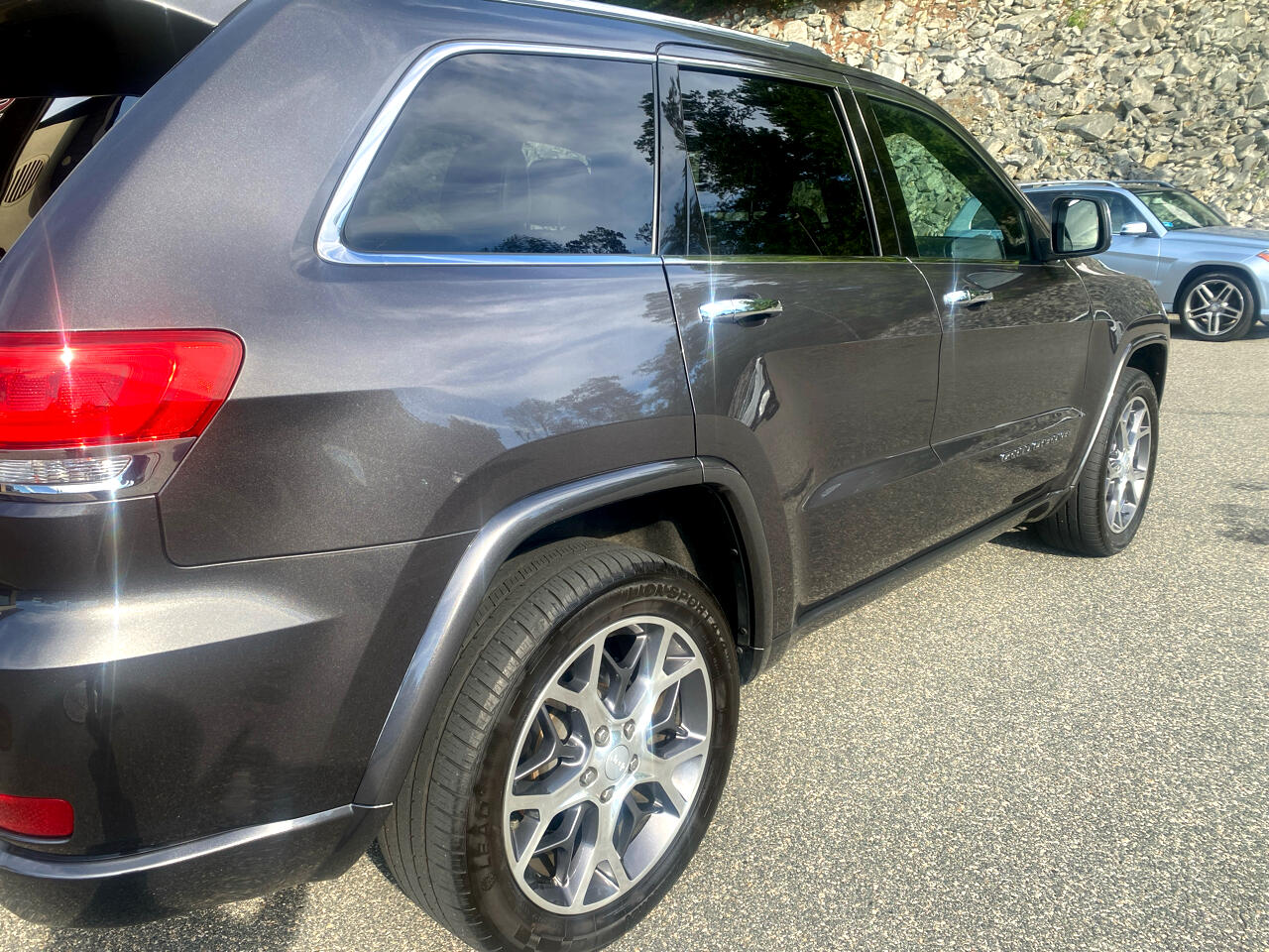Jeep Grand Cherokee Overland 4WD 2020 Jeep Grand Cherokee Overland 4WD 2020