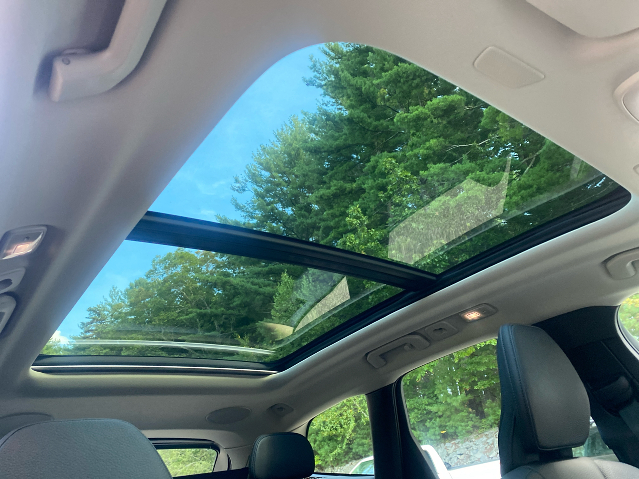 2024 Volvo XC60 B5 Plus photo 14