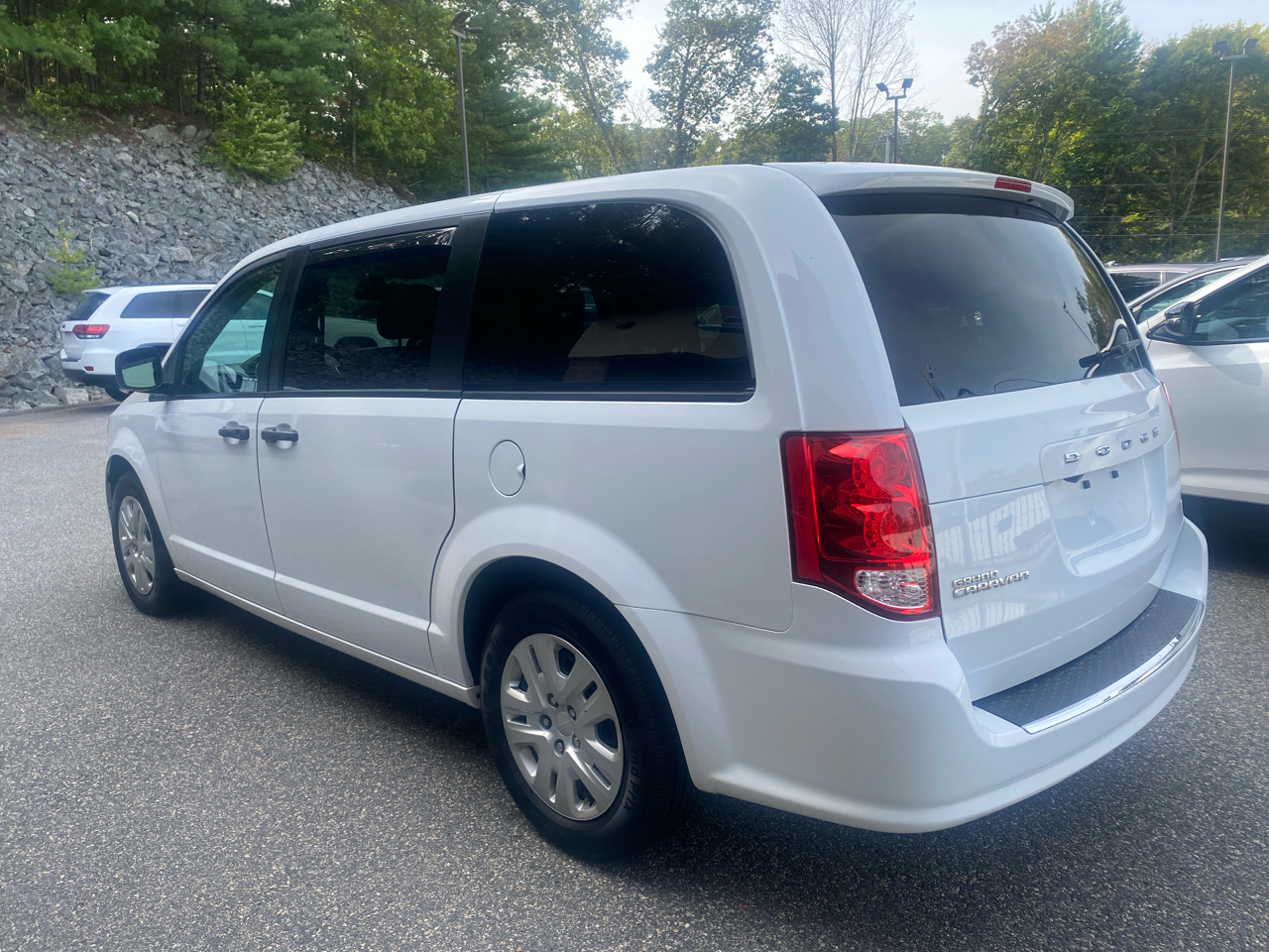 2019 Dodge Grand Caravan SE photo 2