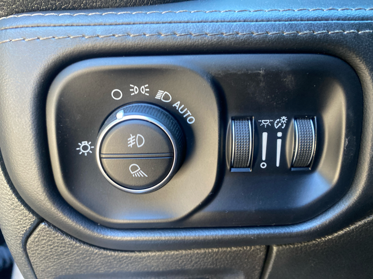 2021 Ram 1500 Limited photo 19