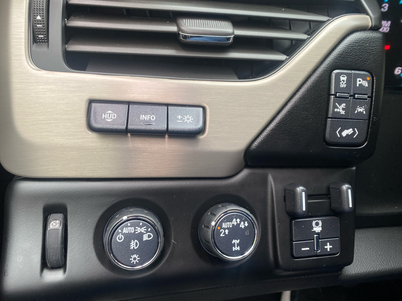 GMC Yukon Denali 4WD 2020 GMC Yukon Denali 4WD 2020