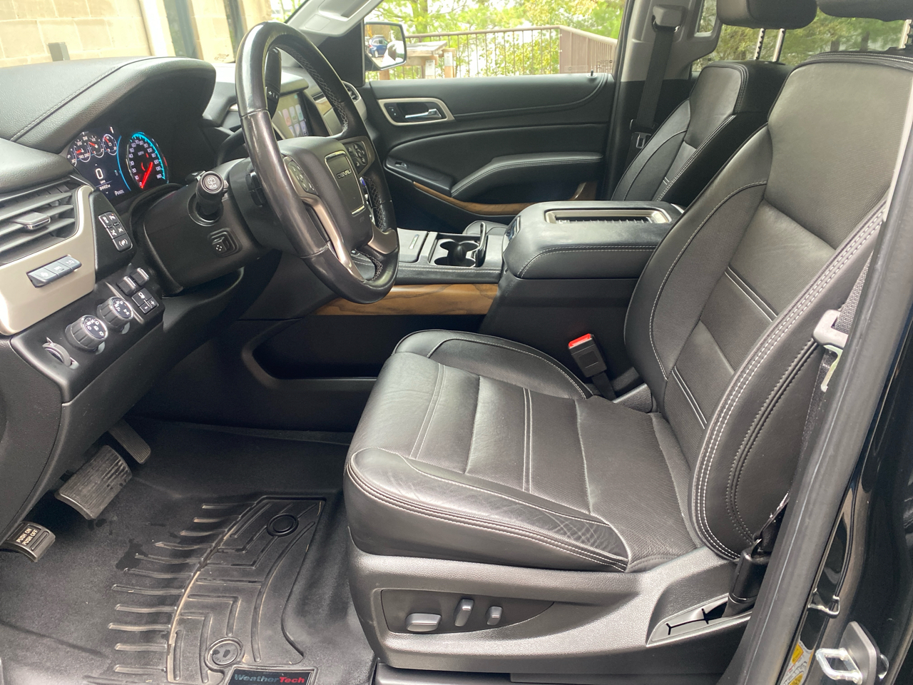 GMC Yukon Denali 4WD 2020 GMC Yukon Denali 4WD 2020