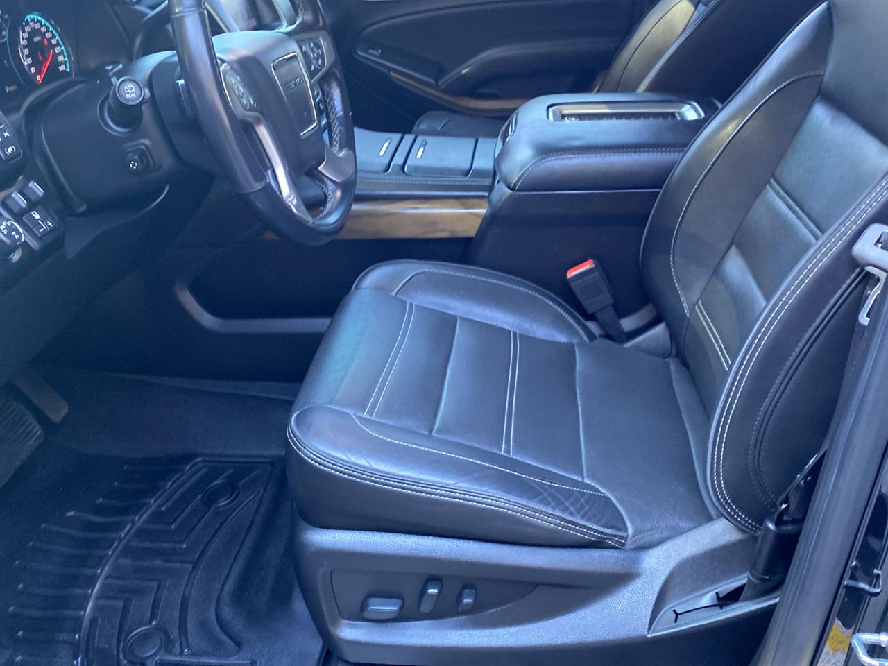 GMC Yukon Denali 4WD 2020