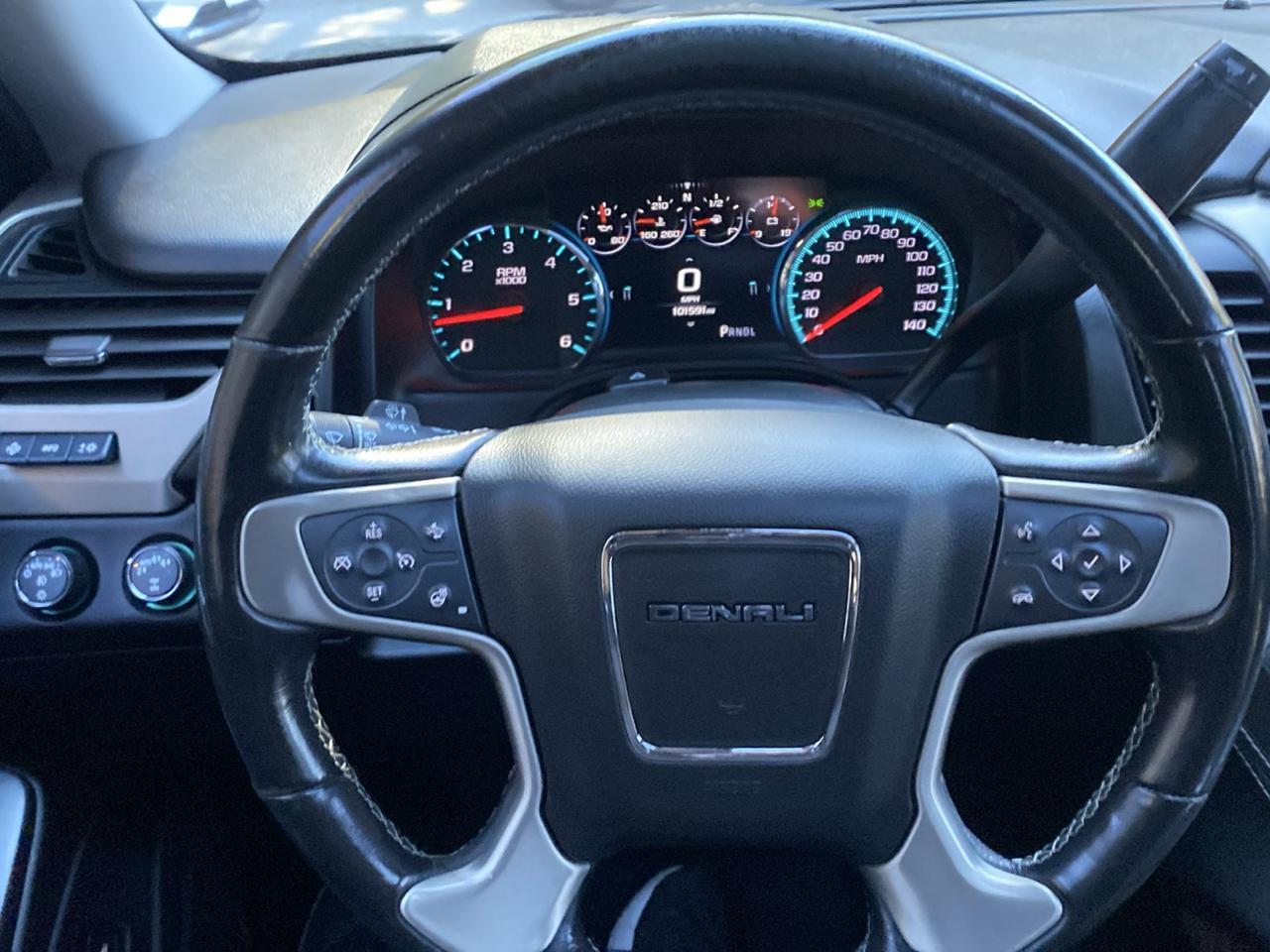 GMC Yukon Denali 4WD 2020