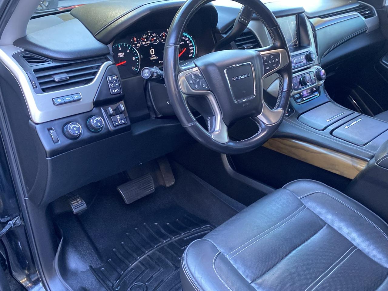 GMC Yukon Denali 4WD 2020