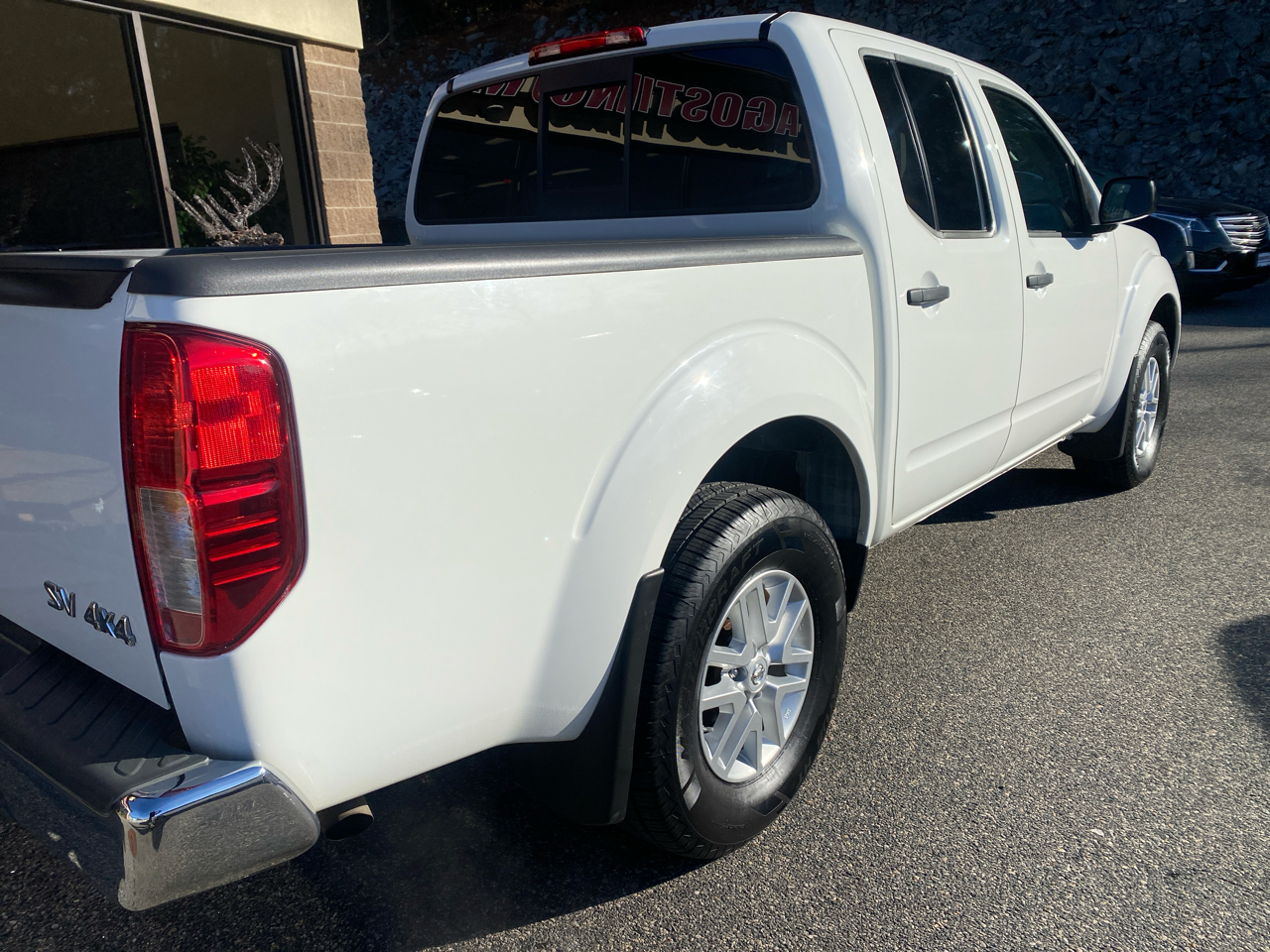 Nissan Frontier SL Crew Cab 5AT 4WD 2019