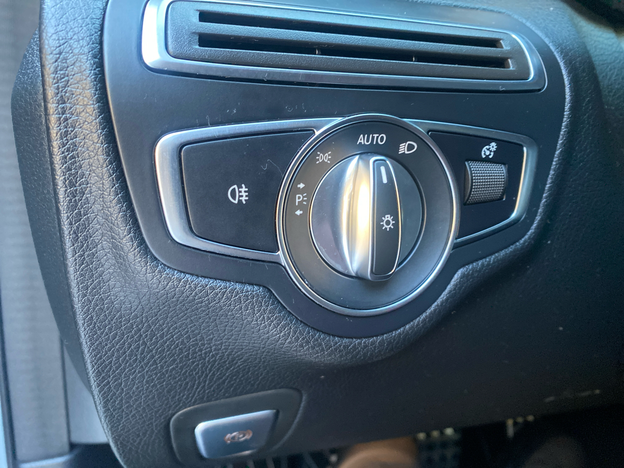 Mercedes-Benz C-Class C300 4MATIC Sedan 2020