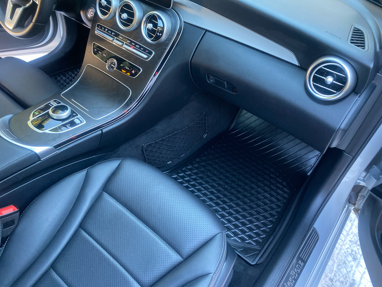 Mercedes-Benz C-Class C300 4MATIC Sedan 2020