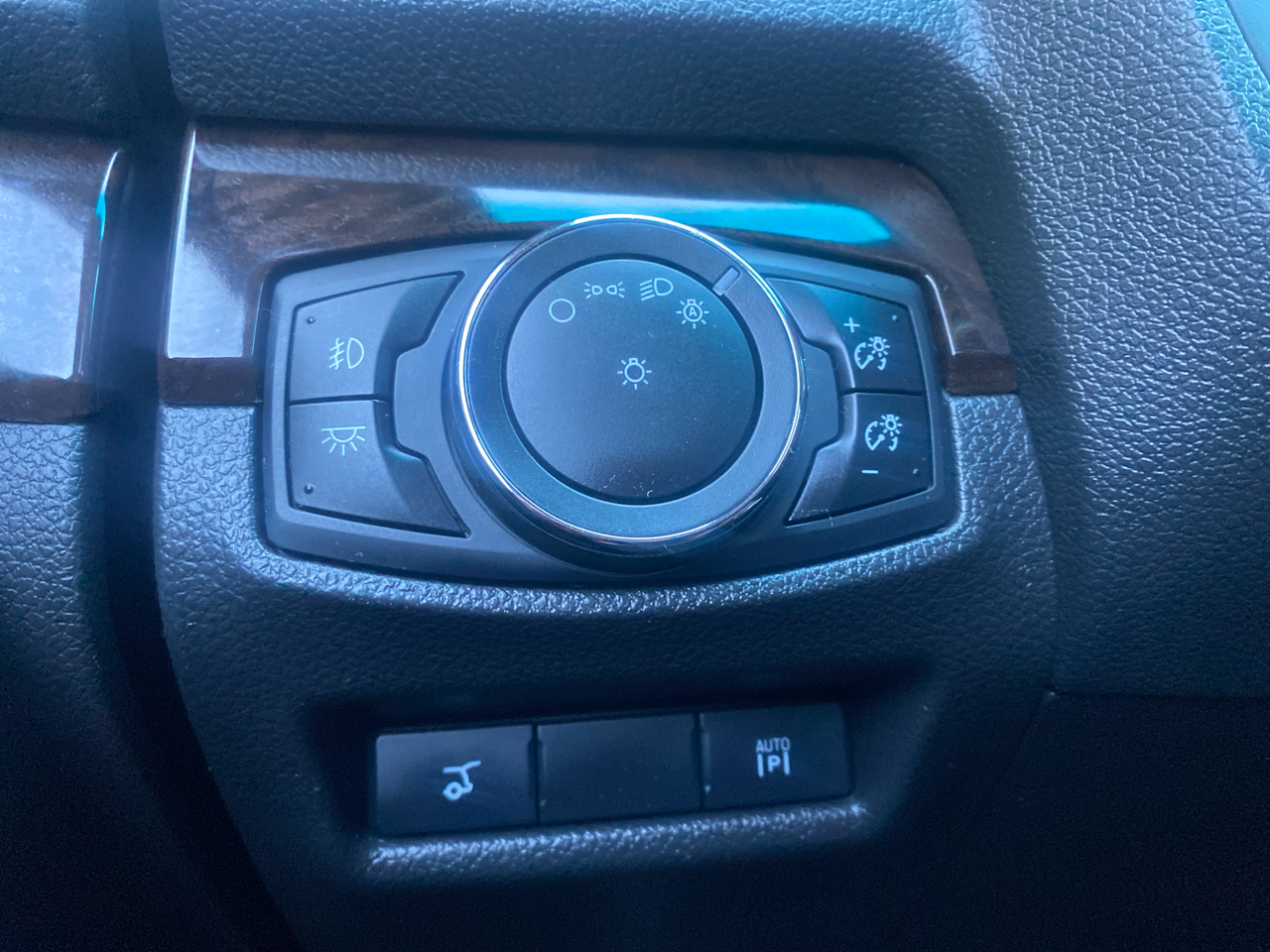 Ford Explorer Limited 4WD 2015