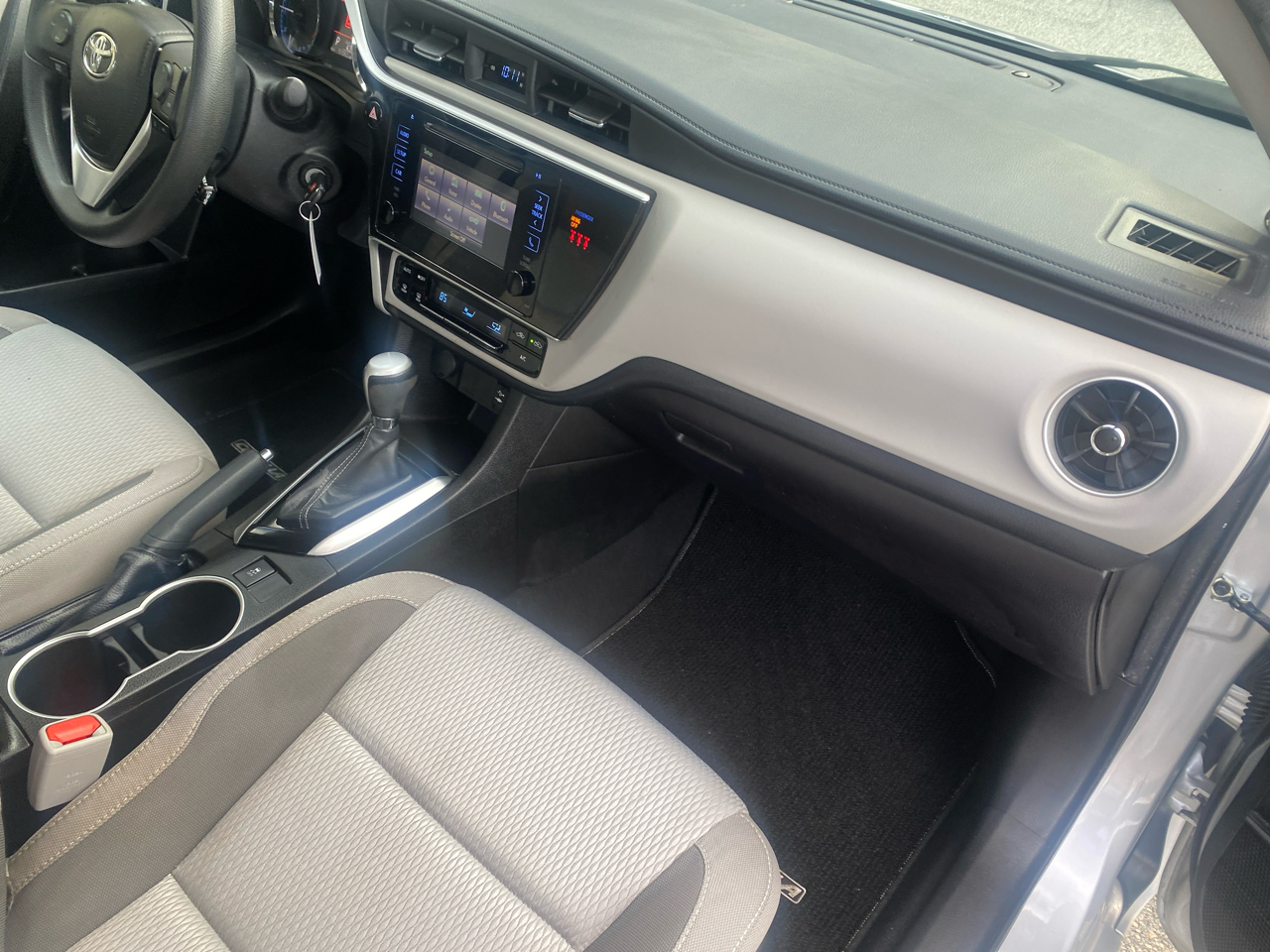 Toyota Corolla L CVT 2018