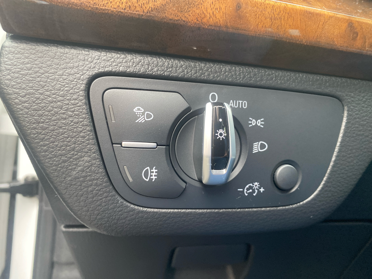 Audi Q5 2.0T Premium Plus quattro 2018