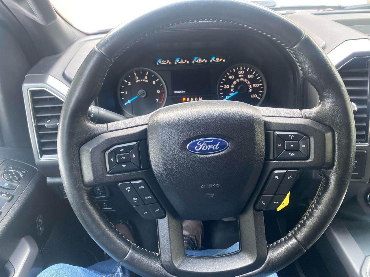 Ford F-150 4WD SuperCrew 145" XLT 2019