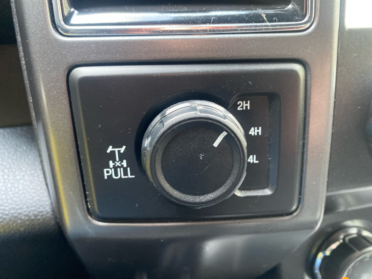 Ford F-150 4WD SuperCrew 145" XLT 2019