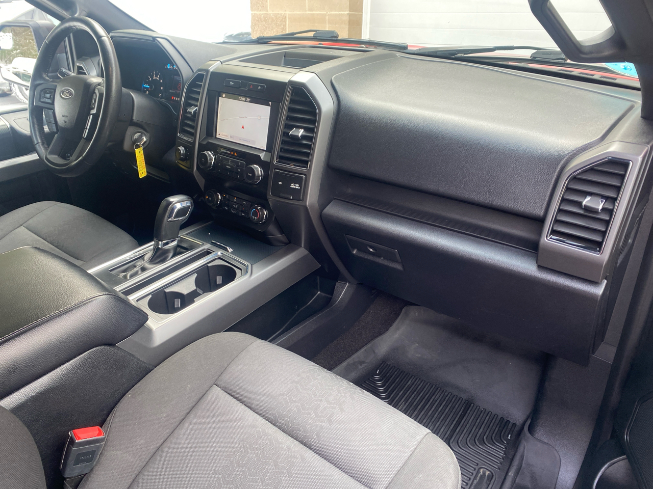 Ford F-150 4WD SuperCrew 145" XLT 2019