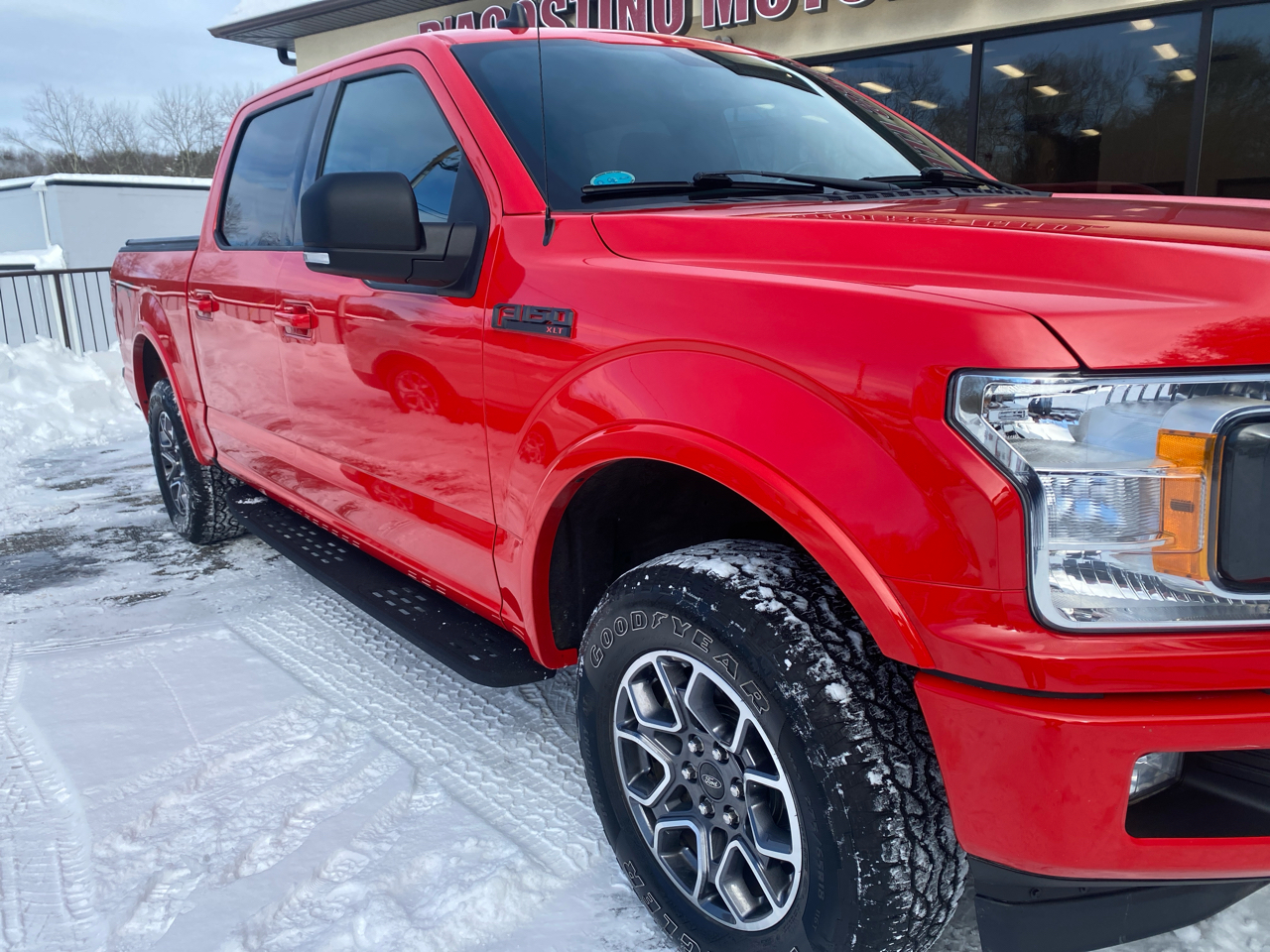 Ford F-150 4WD SuperCrew 145" XLT 2019
