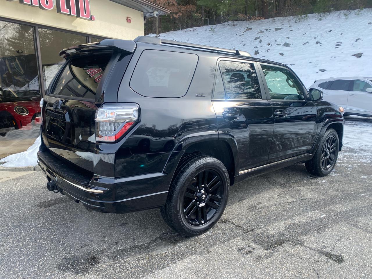 Toyota 4Runner Nightshade 4WD 2021