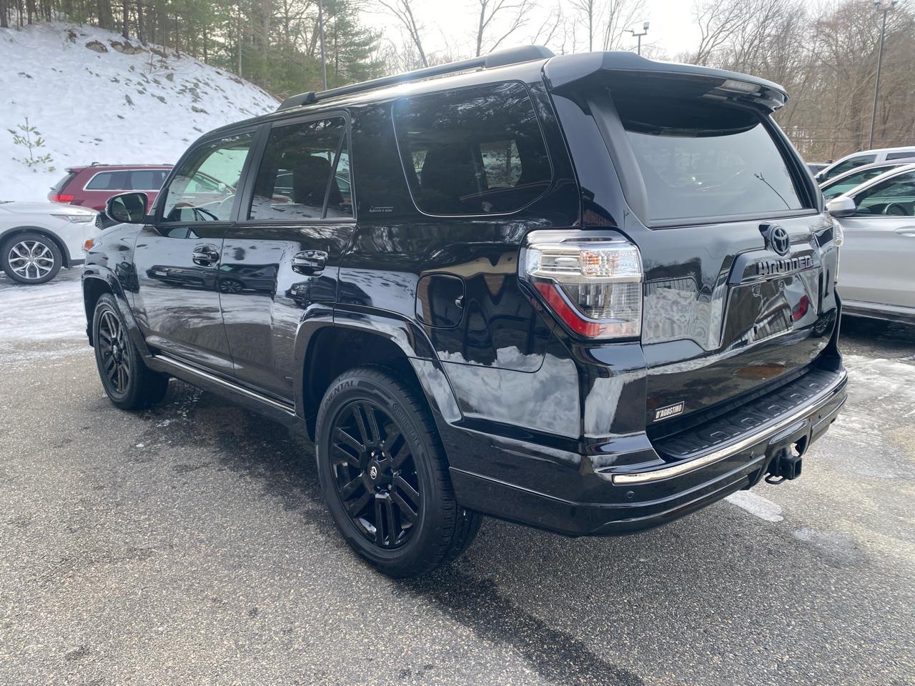 Toyota 4Runner Nightshade 4WD 2021