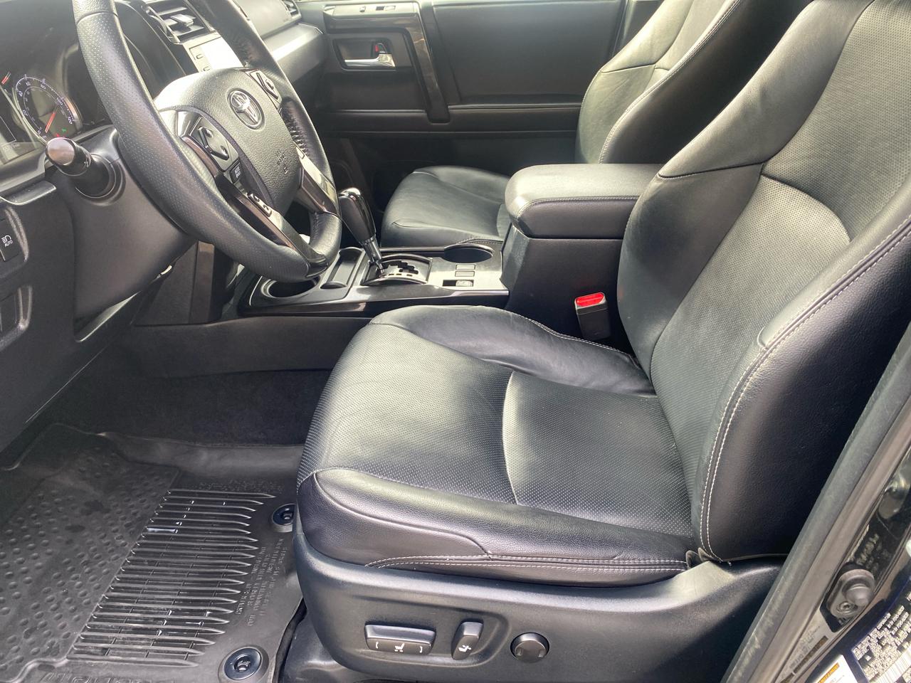 Toyota 4Runner Nightshade 4WD 2021