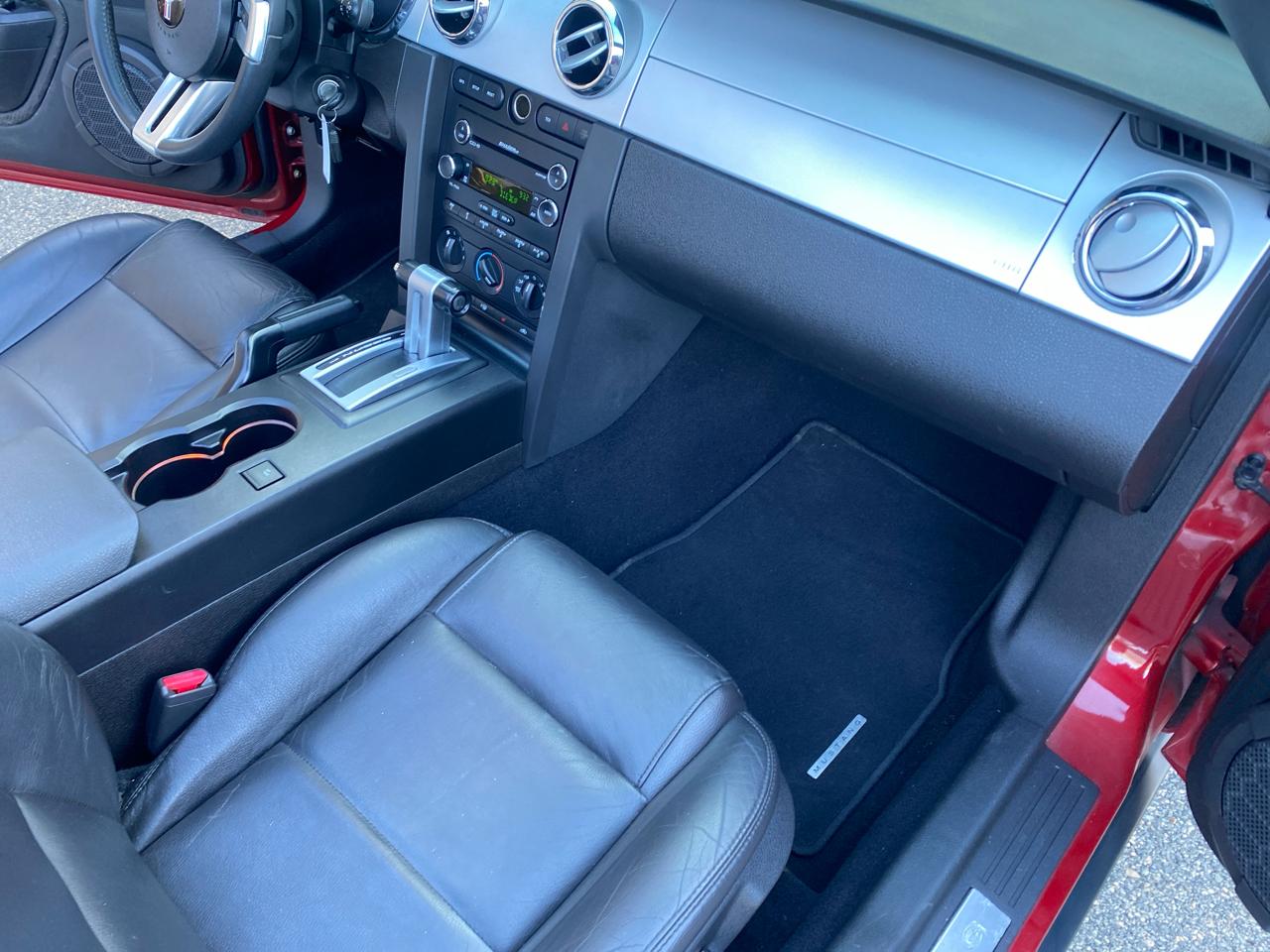 Ford Mustang V6 Convertible 2009