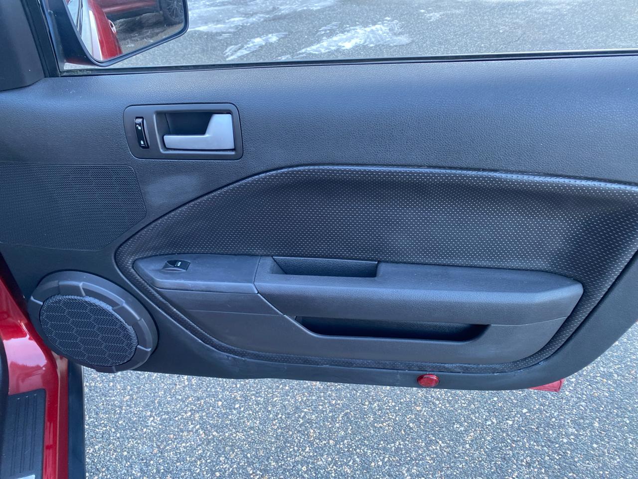 Ford Mustang V6 Convertible 2009