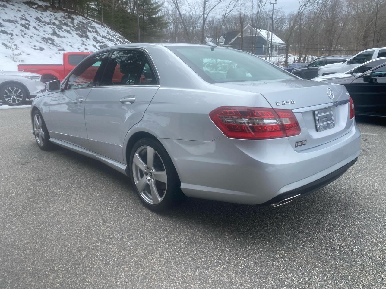 Mercedes-Benz E-Class E350 Sedan 4MATIC 2011