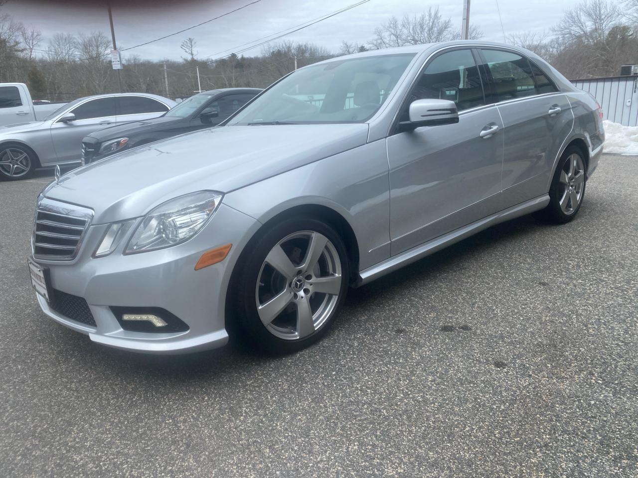 Mercedes-Benz E-Class E350 Sedan 4MATIC 2011