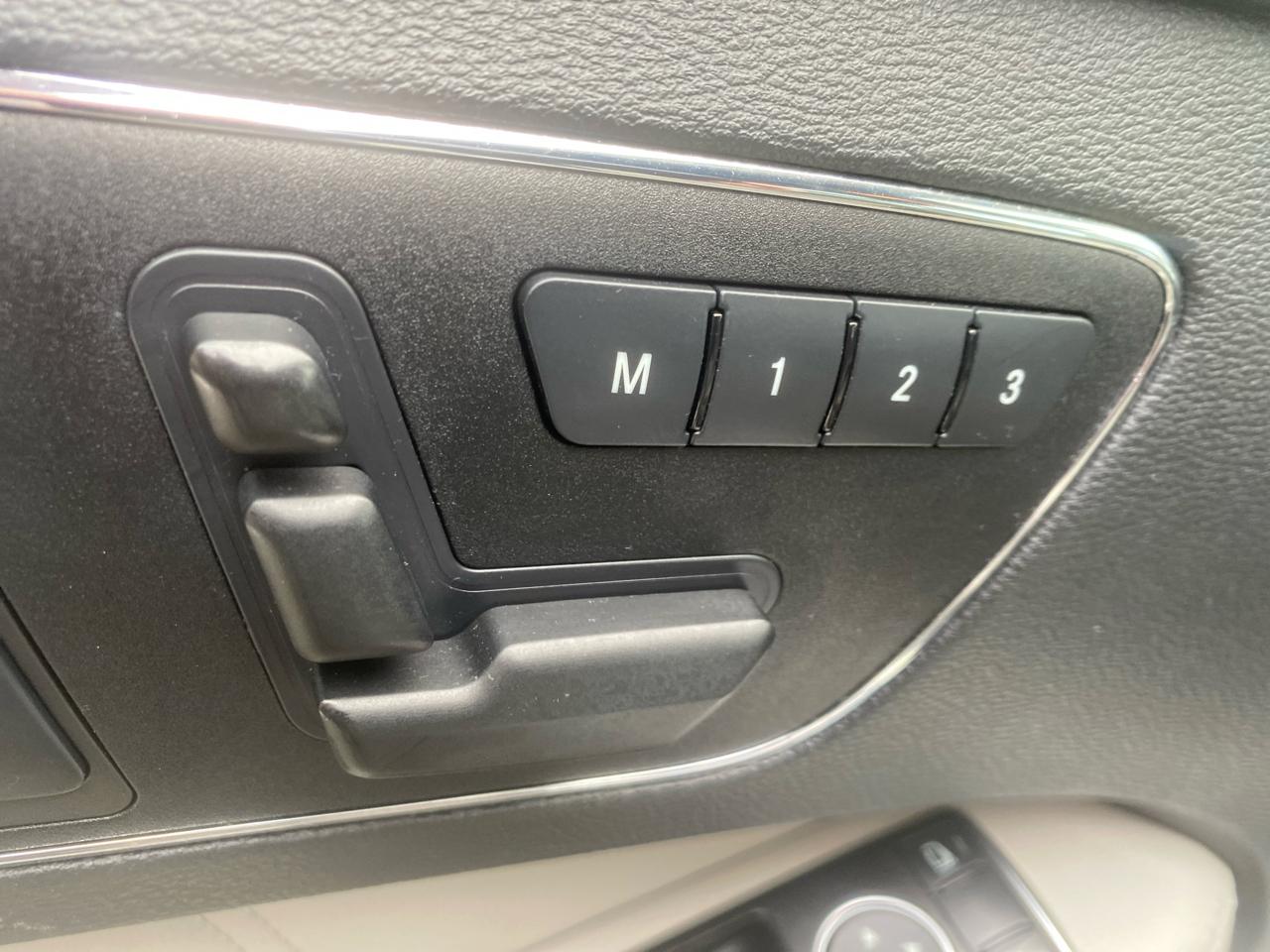 Mercedes-Benz E-Class E350 Sedan 4MATIC 2011