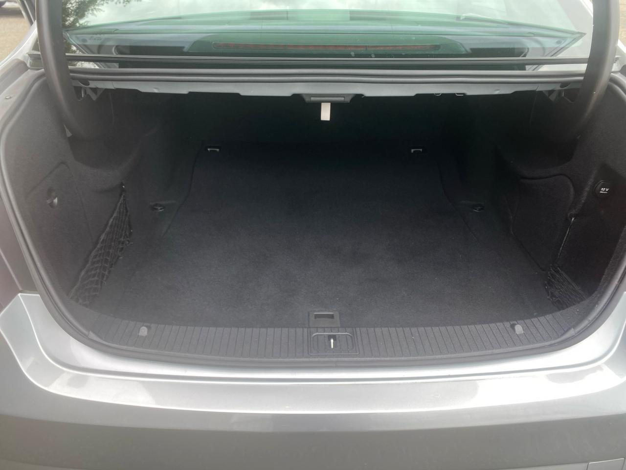 Mercedes-Benz E-Class E350 Sedan 4MATIC 2011