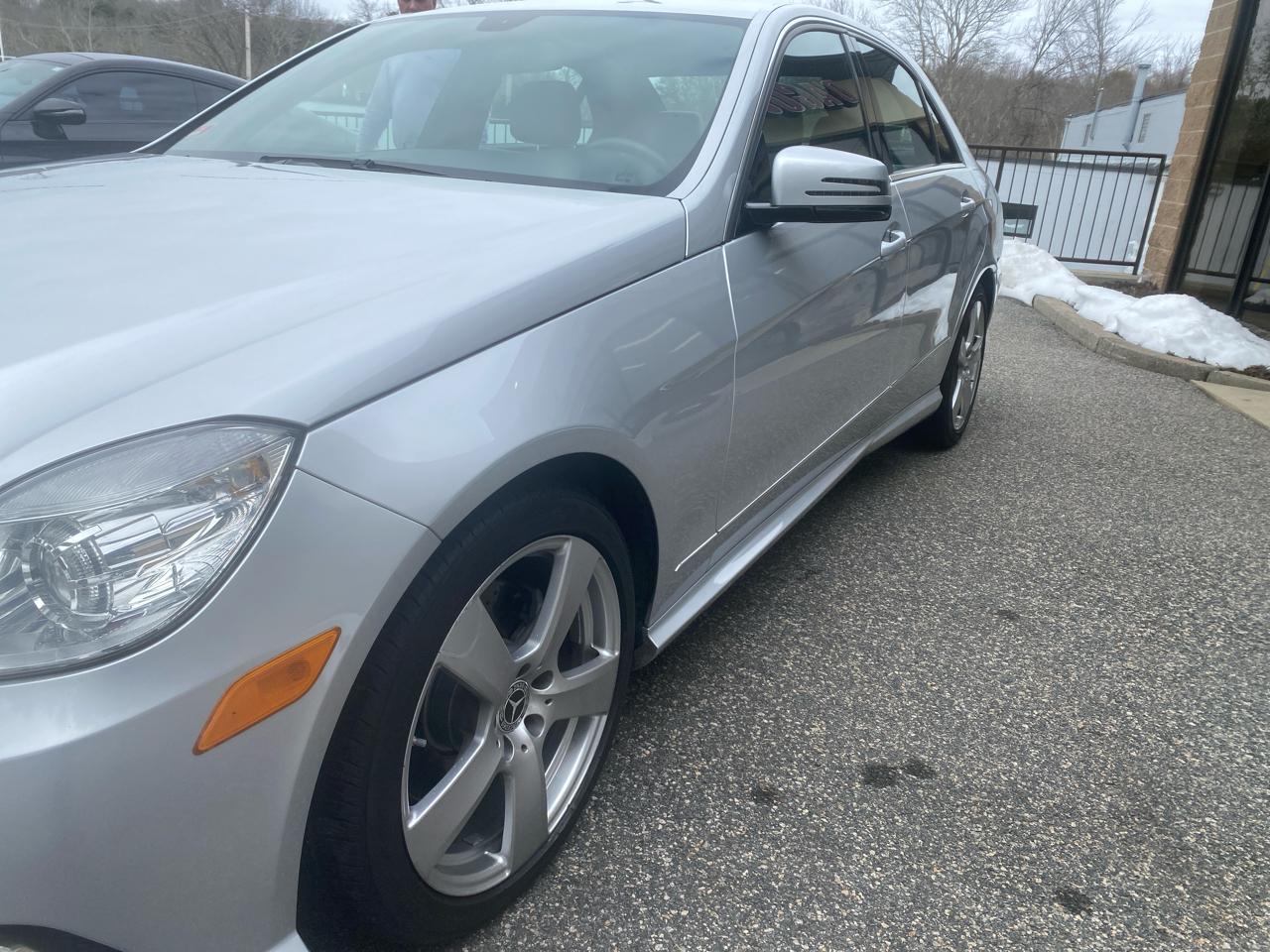 Mercedes-Benz E-Class E350 Sedan 4MATIC 2011