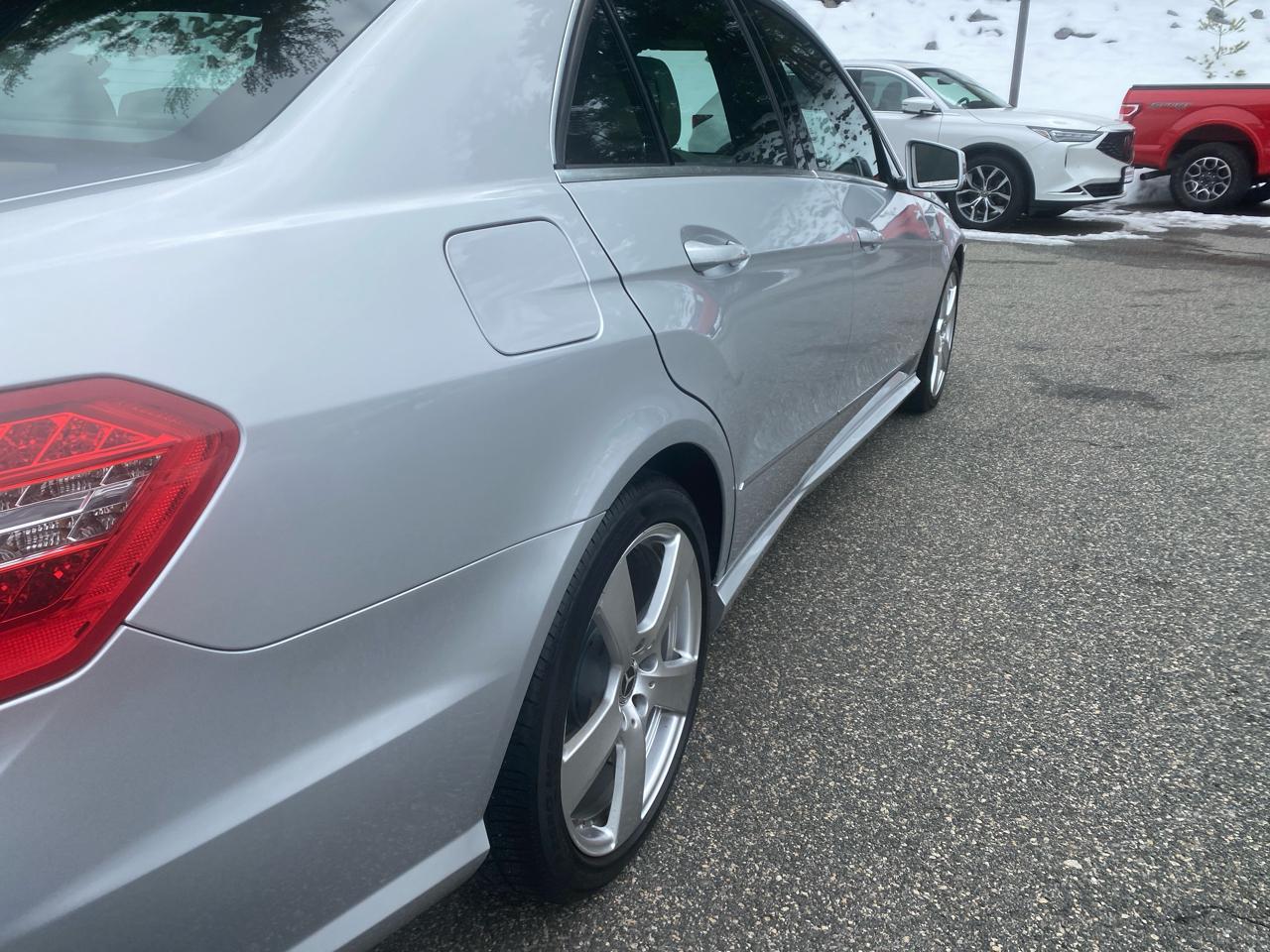 Mercedes-Benz E-Class E350 Sedan 4MATIC 2011