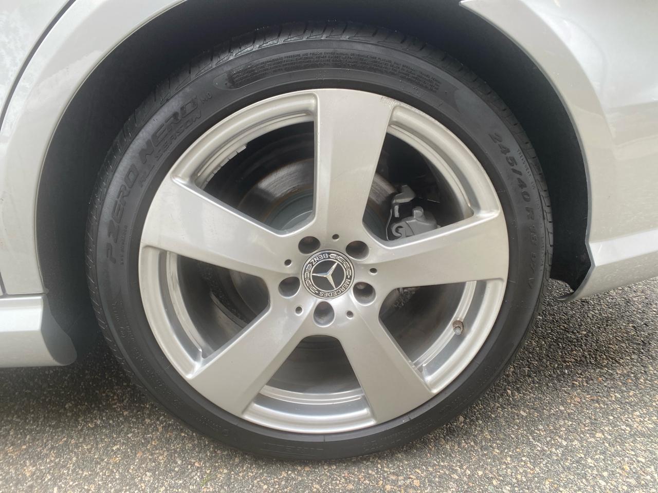 Mercedes-Benz E-Class E350 Sedan 4MATIC 2011