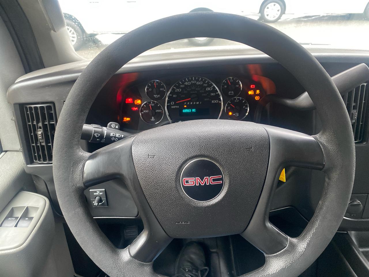 GMC Savana G2500 Cargo 2016