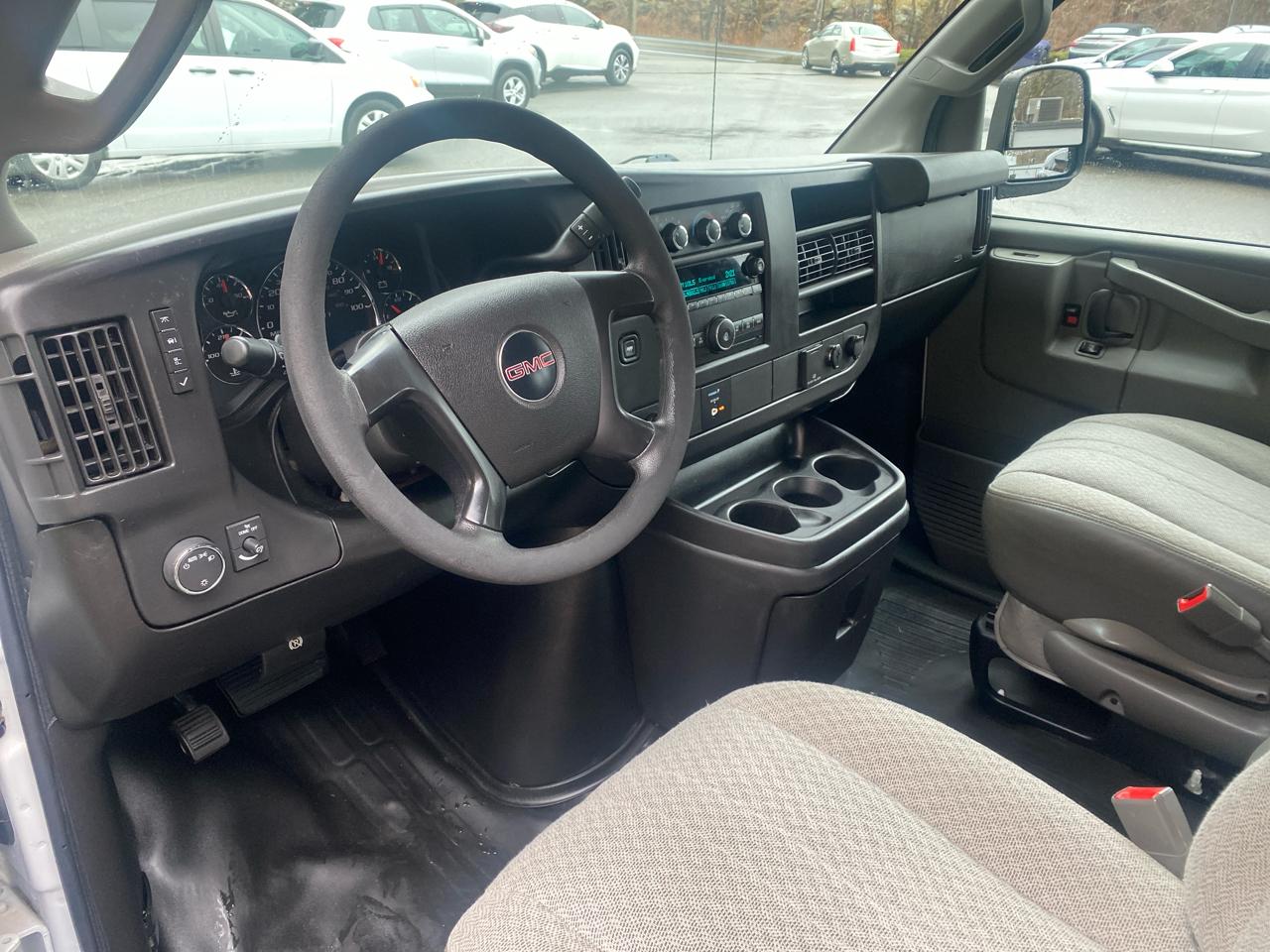 GMC Savana G2500 Cargo 2016