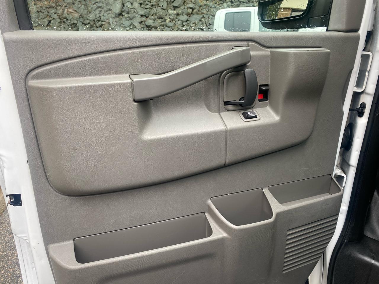 GMC Savana G2500 Cargo 2016