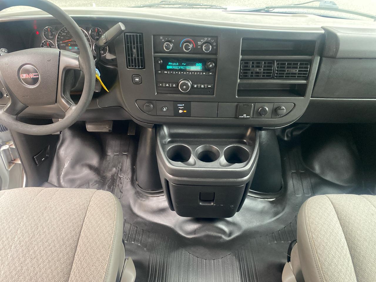 GMC Savana G2500 Cargo 2016