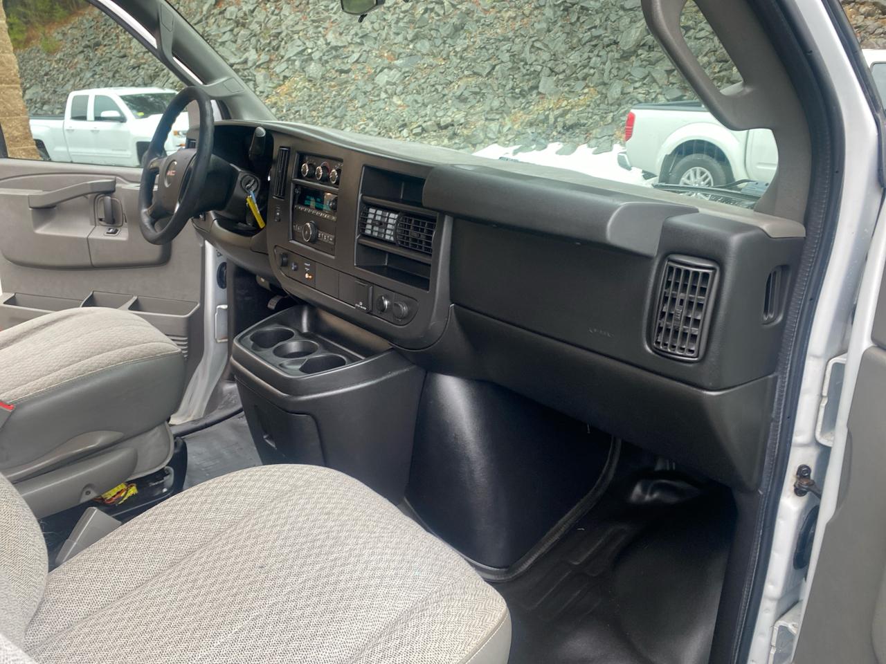 GMC Savana G2500 Cargo 2016