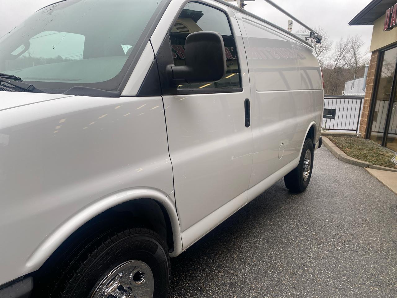 GMC Savana G2500 Cargo 2016