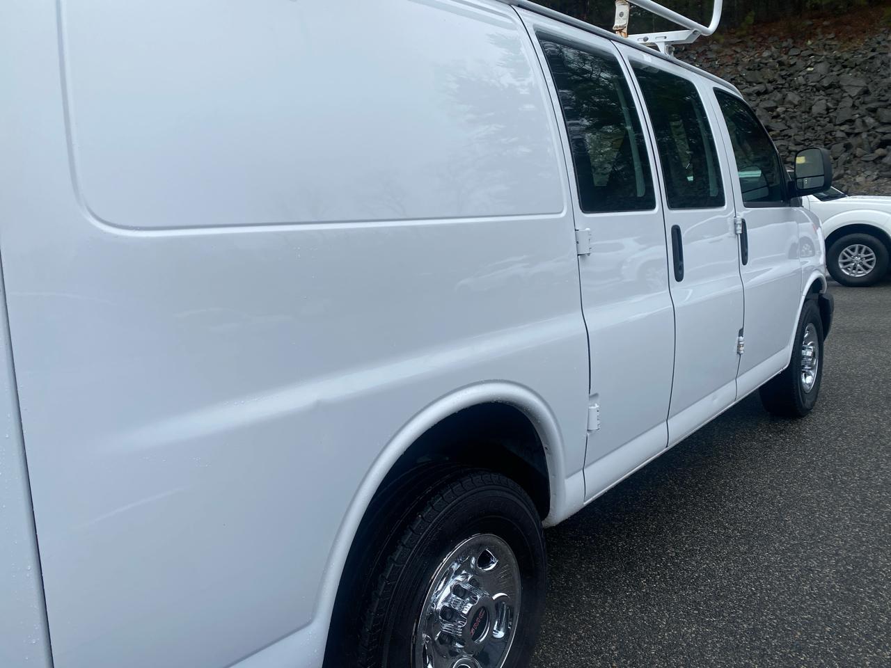 GMC Savana G2500 Cargo 2016