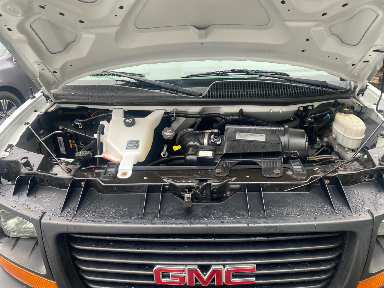 GMC Savana G2500 Cargo 2016