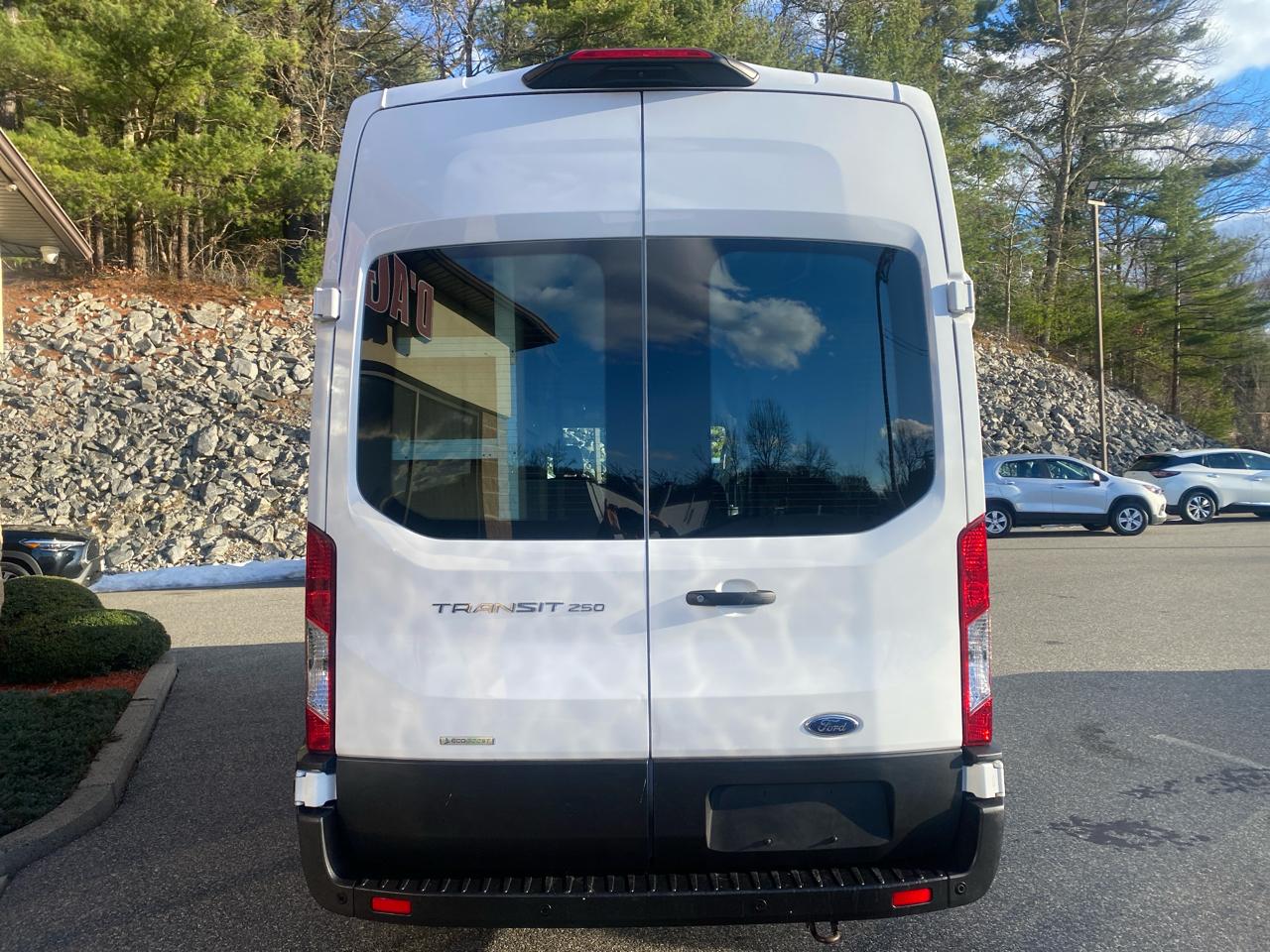 Ford Transit 250 Van High Roof w/Sliding Pass. 148-in. WB EL 2022