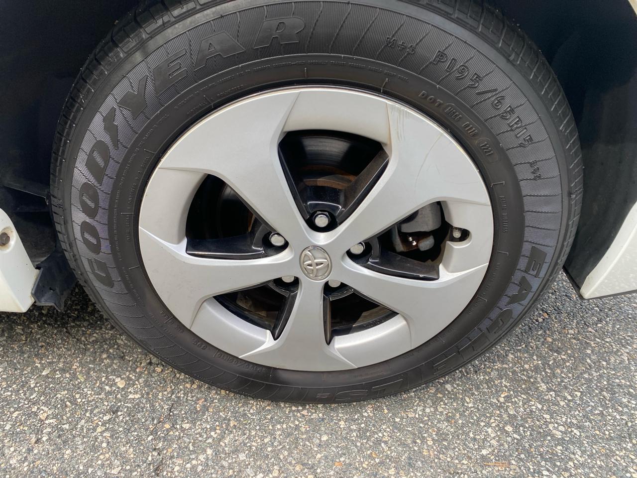 Toyota Prius Prius II 2012