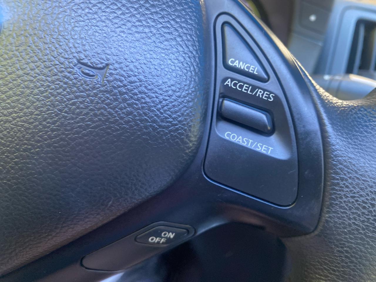 Infiniti G Convertible Base 2013