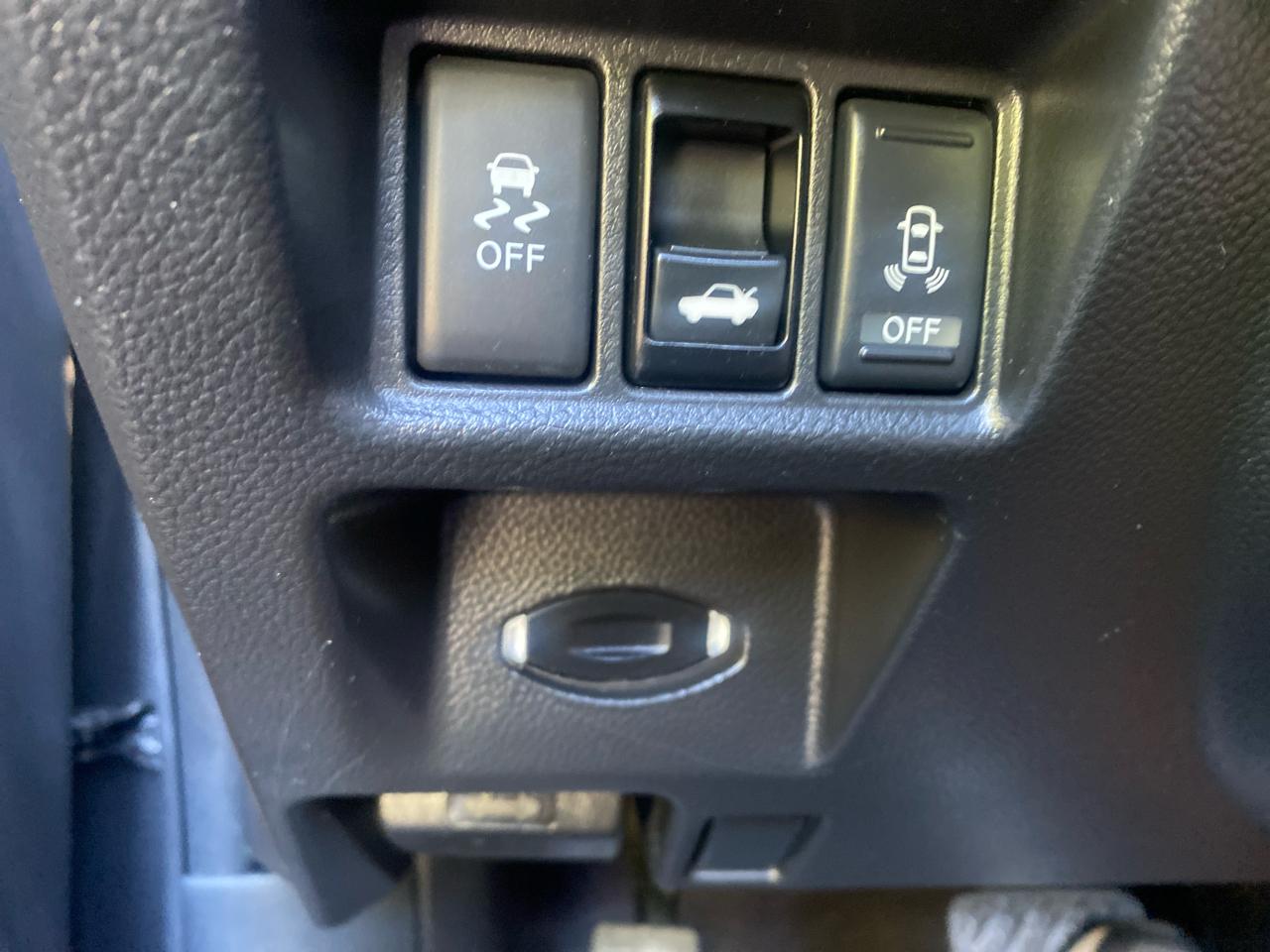 Infiniti G Convertible Base 2013