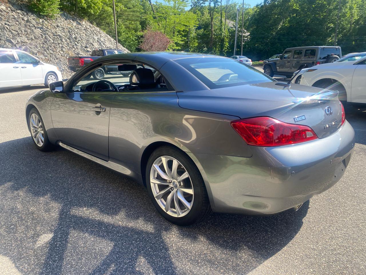 Infiniti G Convertible Base 2013